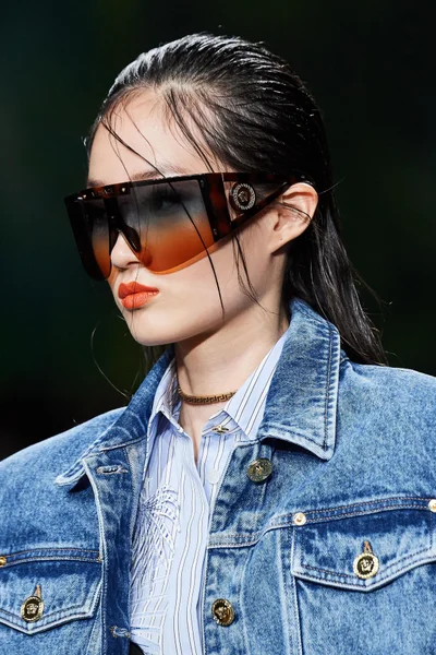 Look 44